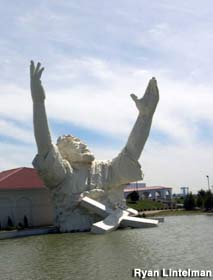 biggest jesus statue